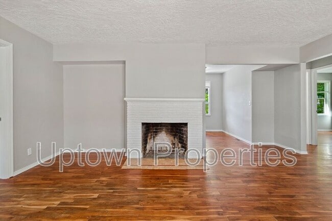 Building Photo - 11551 SW 64th Ave