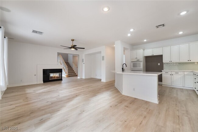 Building Photo - 299 Queen Creek Cir