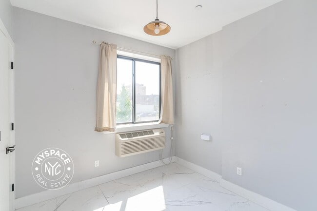 Building Photo - 6 Havens Pl