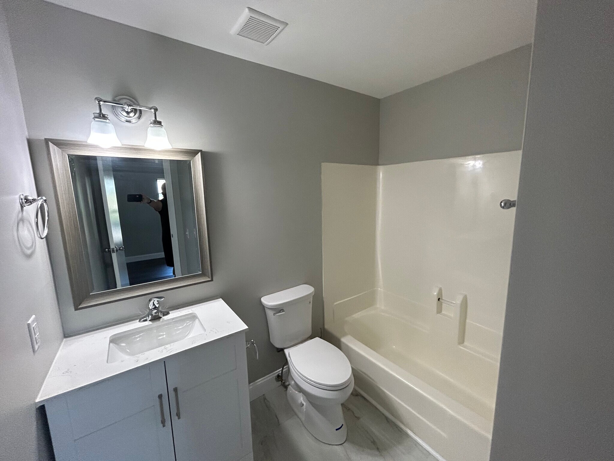 Building Photo - 112 Prescott Pl