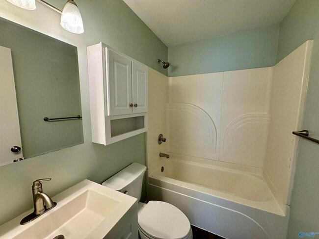 Building Photo - 3702 Squaw Valley Dr SW