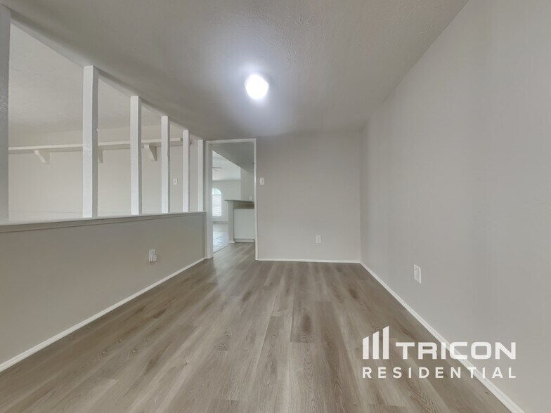 Building Photo - 5534 Canyon Forest Dr