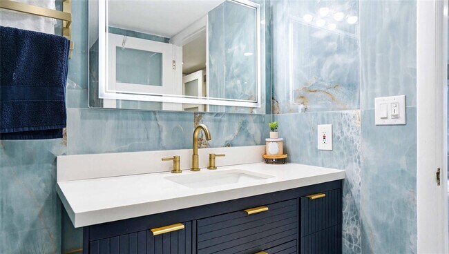 Building Photo - 3550 Galt Ocean Dr