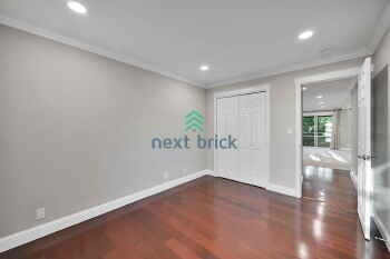 Building Photo - Beautiful home with 2 beds, 1 baths for rent Live in the Heart of Bellevue!