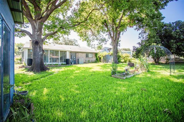 Building Photo - 740 Admiralty Way