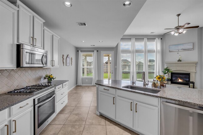 Building Photo - 20343 Towering Cypress Dr