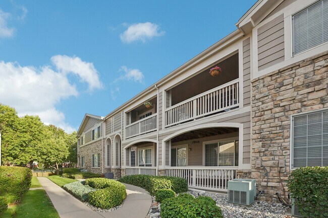 Building Photo - 4271 S Blackhawk Cir