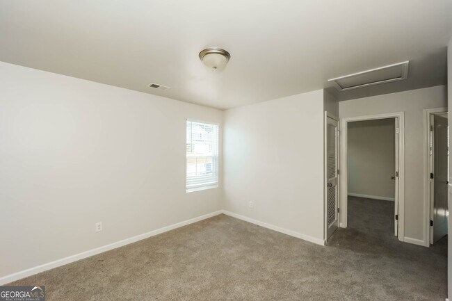Building Photo - 306 Blackfoot Trail