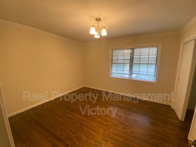 Building Photo - 1653 3rd Pl NW