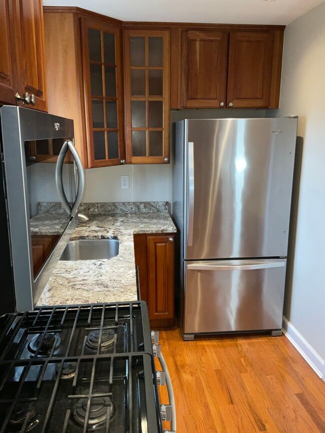 Building Photo - Fully updated 4BR 2BA single family brick home in Connecticut Ave Estates