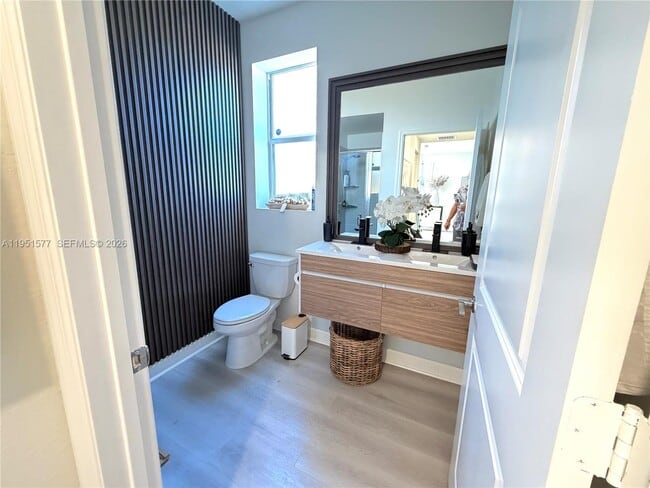 Building Photo - 2661 SE 24th Ct