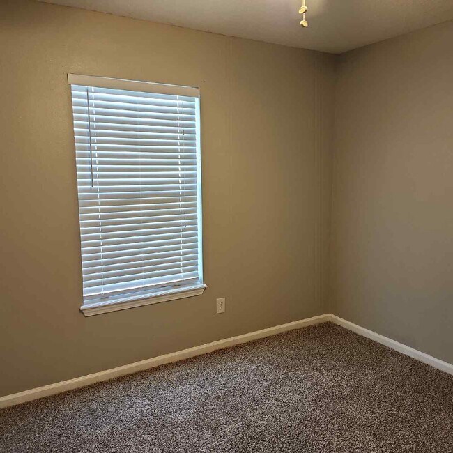 Building Photo - 96203 Ridgewood Cir