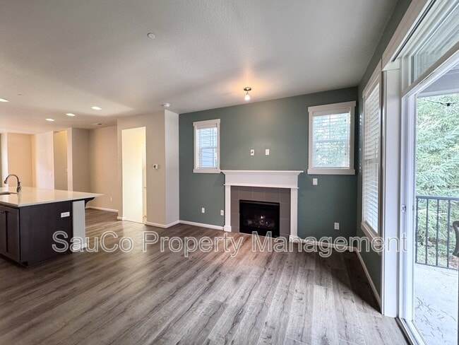 Building Photo - 175 NE 80th Ave