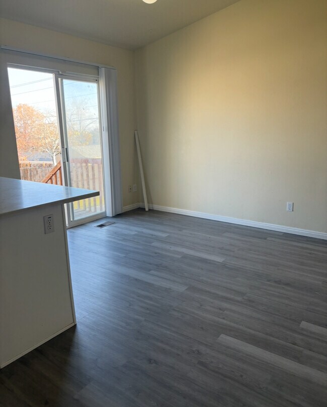 Building Photo - 6189 Dewdrops Dr