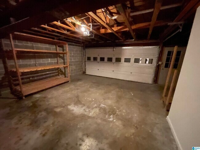 Building Photo - 303 Chase Plantation Cir