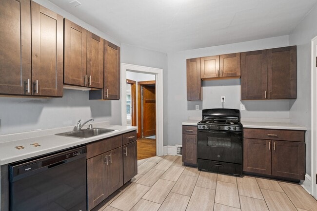 Building Photo - Maryland Upper near UWM