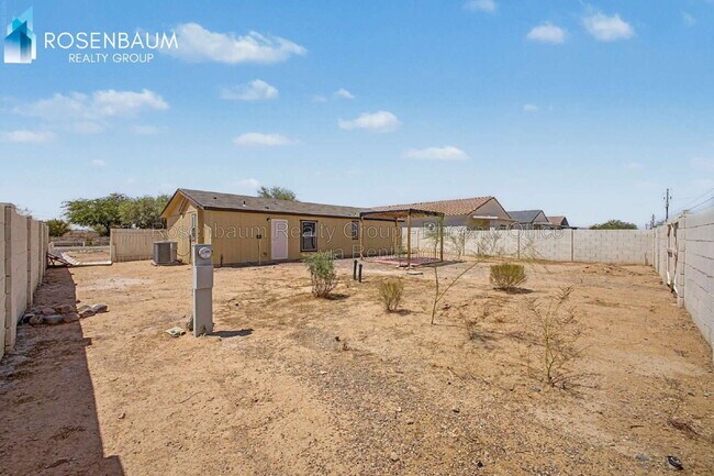 Building Photo - 3360 W Madera Dr