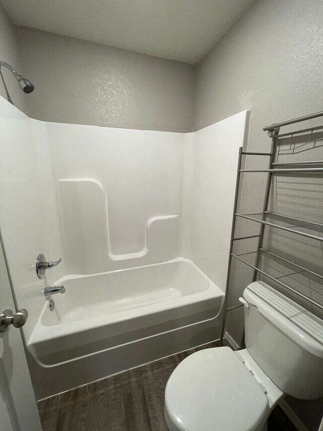 Building Photo - 2009#A Knoxville-