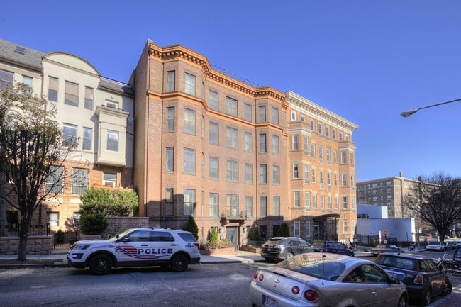 Building Photo - 1417 Chapin St NW