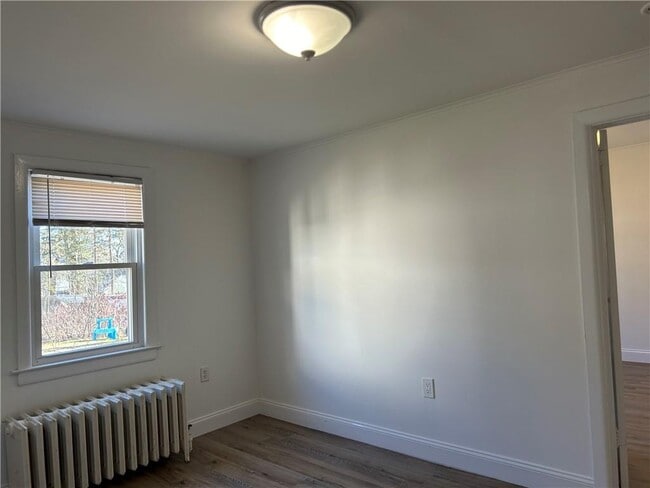 Building Photo - 306 5th St