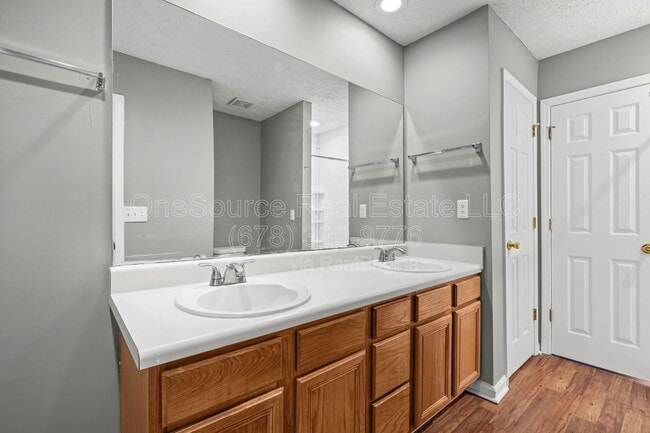 Building Photo - 1892 Lakestone Way