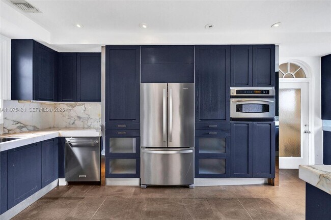 Building Photo - 113 NE 101st St