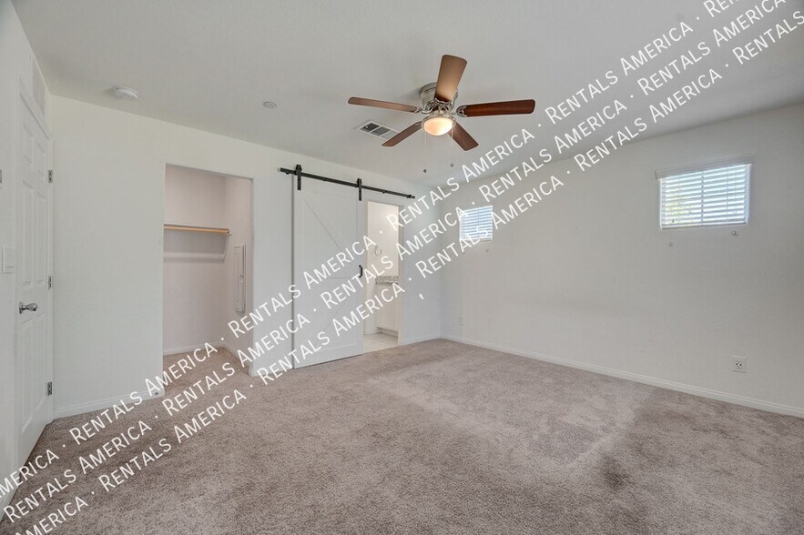 Building Photo - 650 Vetiver Ln