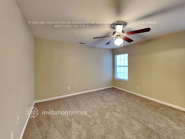 Building Photo - 114 Hidden Creek Dr