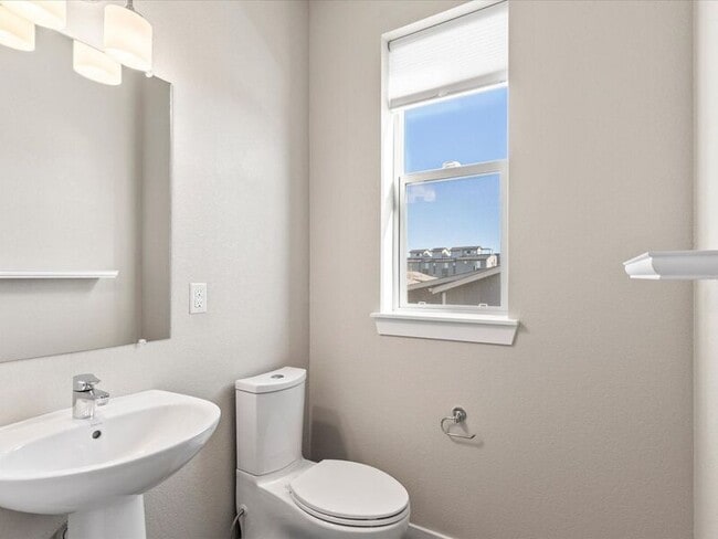 Building Photo - 2504 N Moline St