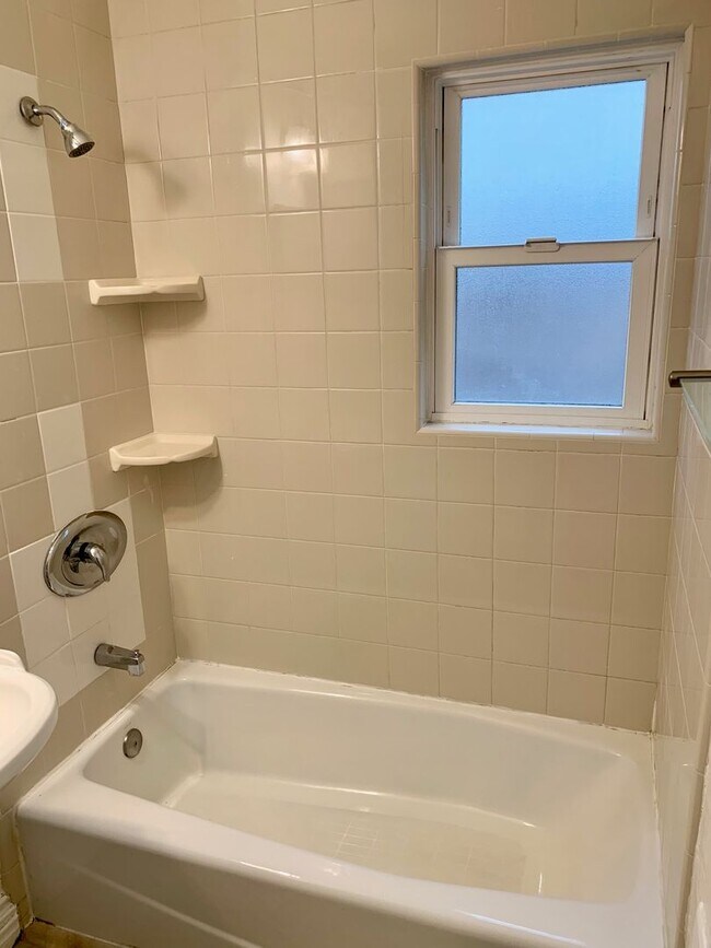 Building Photo - 155