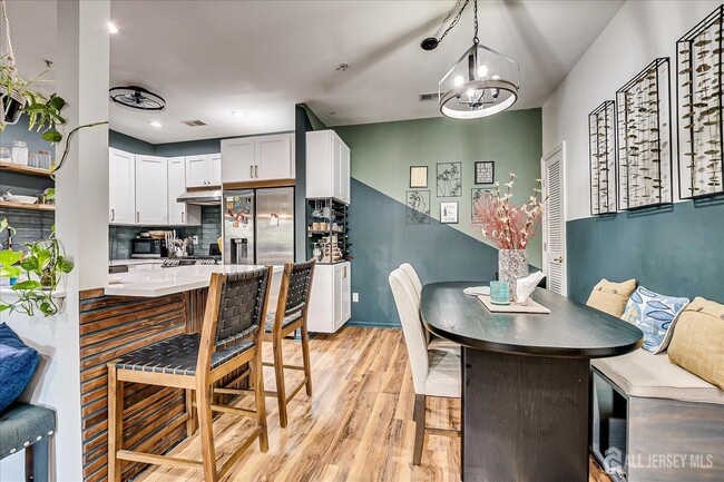 Building Photo - 913 Del Negro Ct