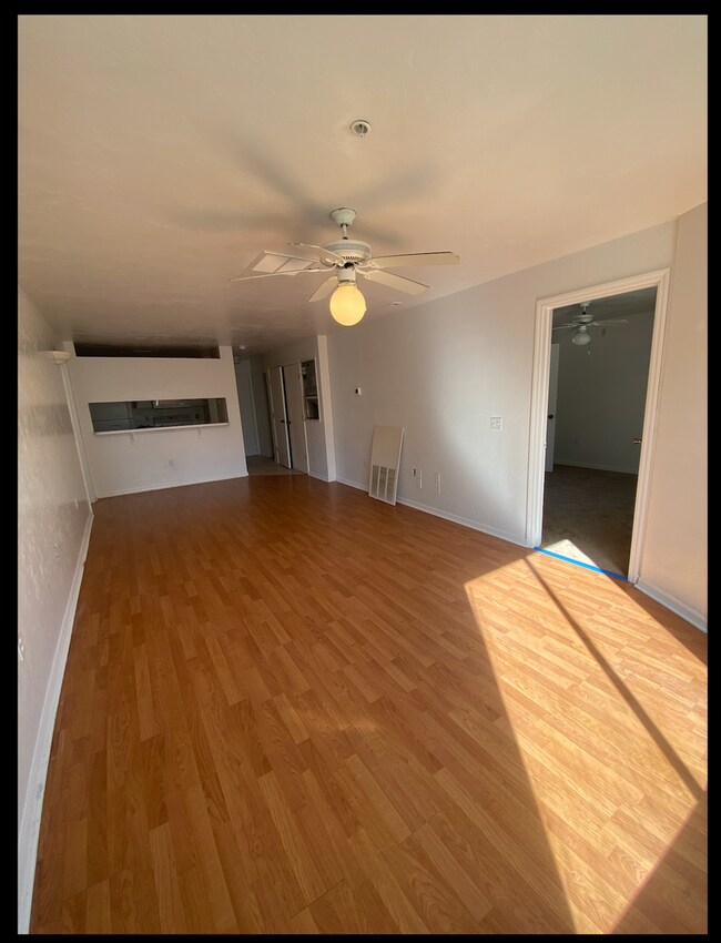Building Photo - 4000 SW 23rd St