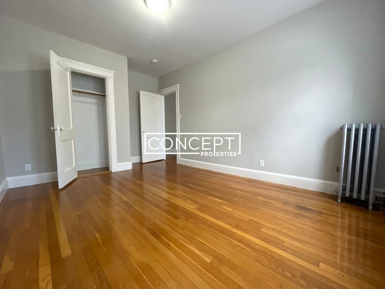 Building Photo - 1 Gray St