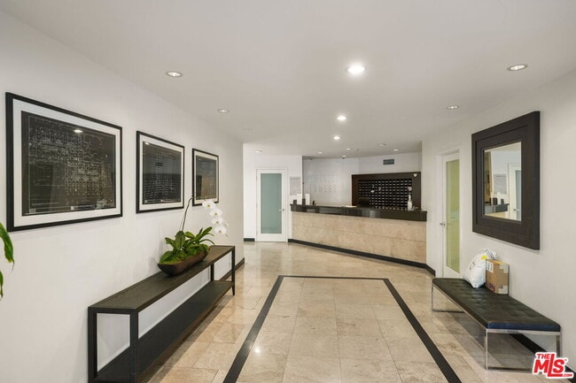 Building Photo - 1155 N La Cienega Blvd