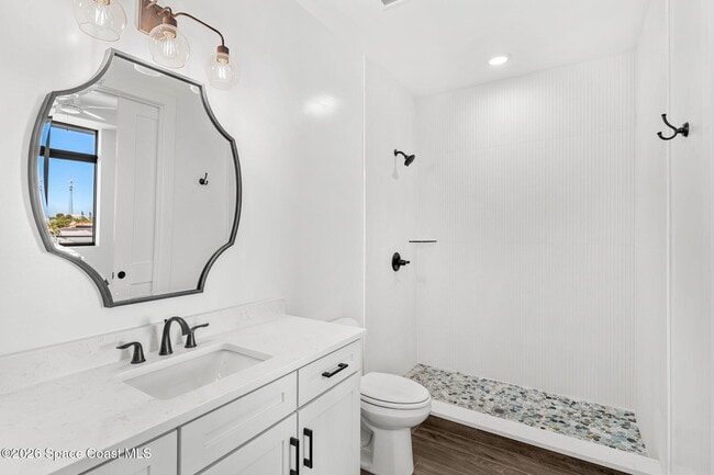 Building Photo - 225 Strand Dr