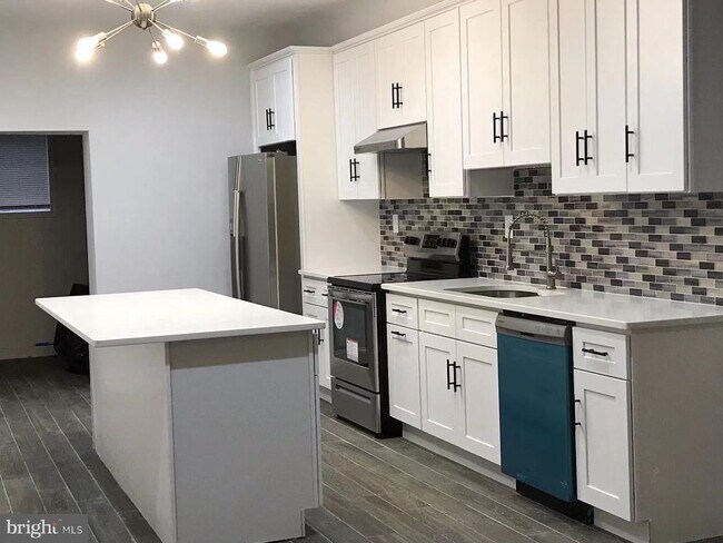 Building Photo - 1522 McKean St