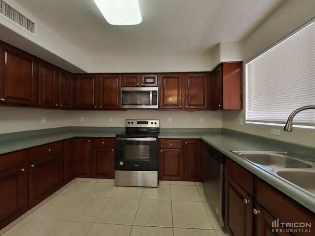 Building Photo - 4043 E Encinas Avenue Gilbert AZ