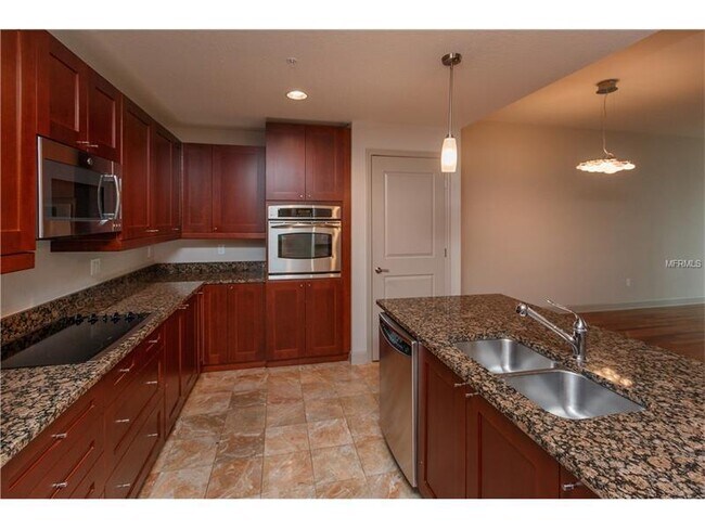 Building Photo - 2/2 at The Sanctuary ~ Downtown Orlando's Established Luxury Condos 1 Block from Lake Eola