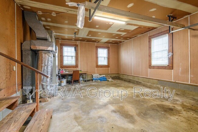 Building Photo - 1601 Lancashire Dr