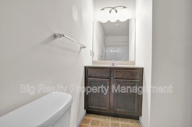 Building Photo - 2024 Morgan Hill Dr