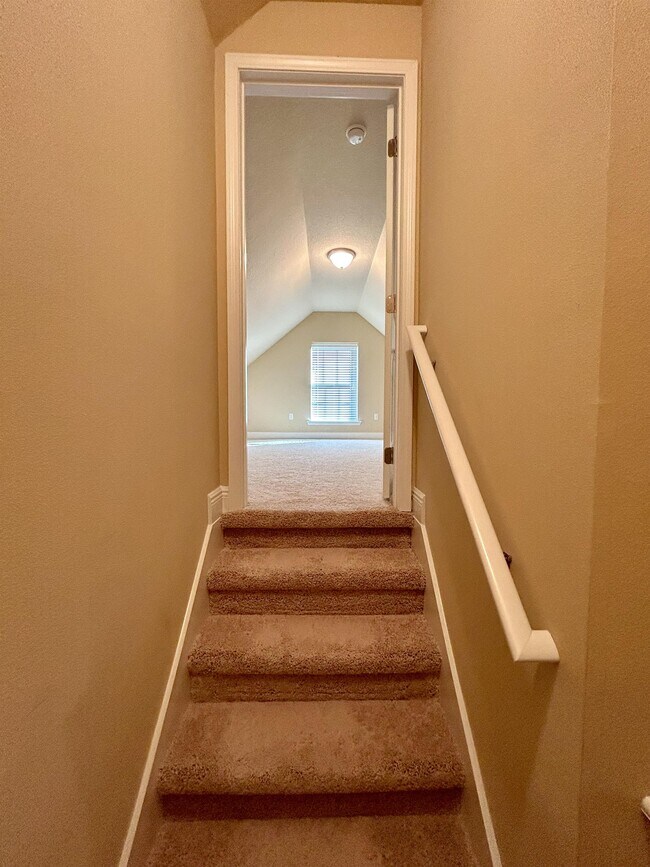 Building Photo - 80 S Knightsbridge Ct