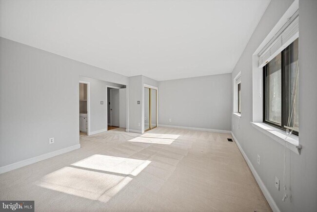 Building Photo - 3895 Steppes Ct