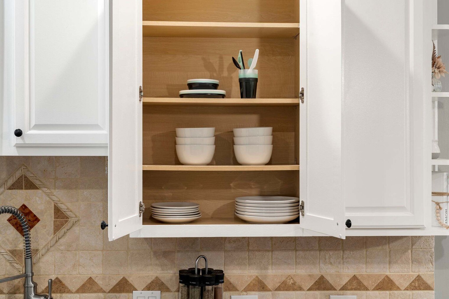 Building Photo - 1909 S Michigan Ave