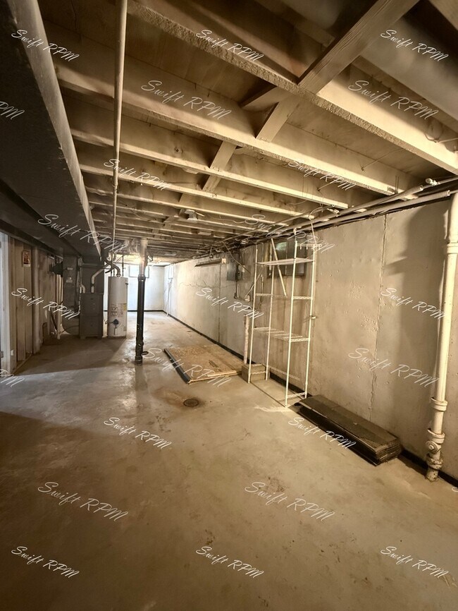 Building Photo - 9401 E 69th St