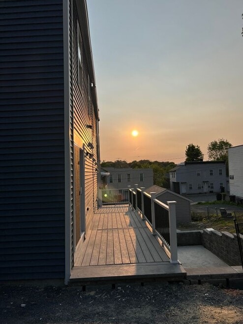 Building Photo - 41 Christie St