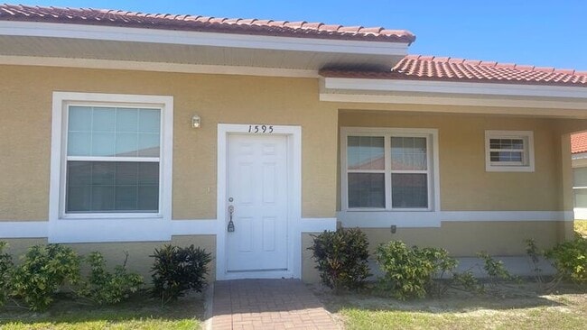 Primary Photo - 1595 Cumin Dr