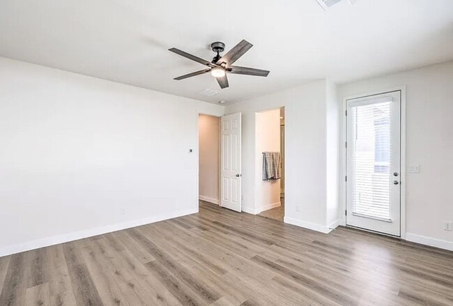 Building Photo - Summerlin Stunner- Spacious Backyard, Stri...