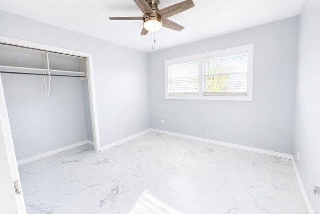 Building Photo - 2501 Crown Ave