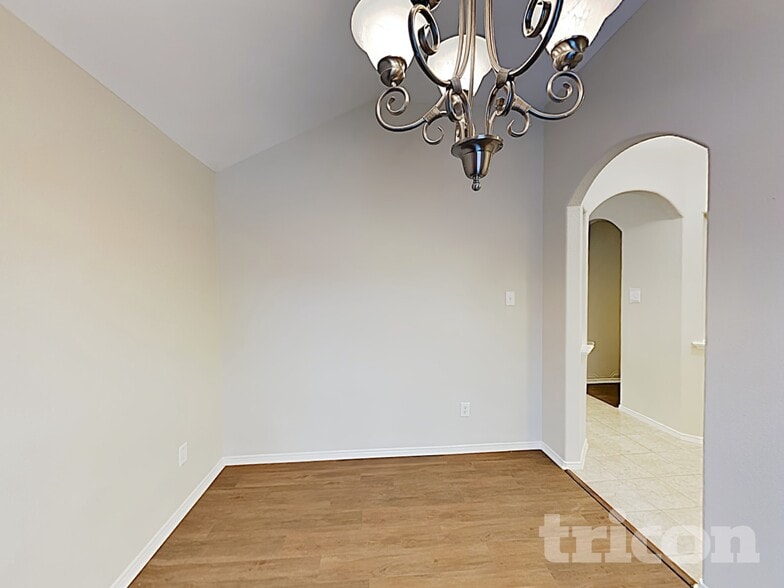 Building Photo - 2934 Margeaux Dr