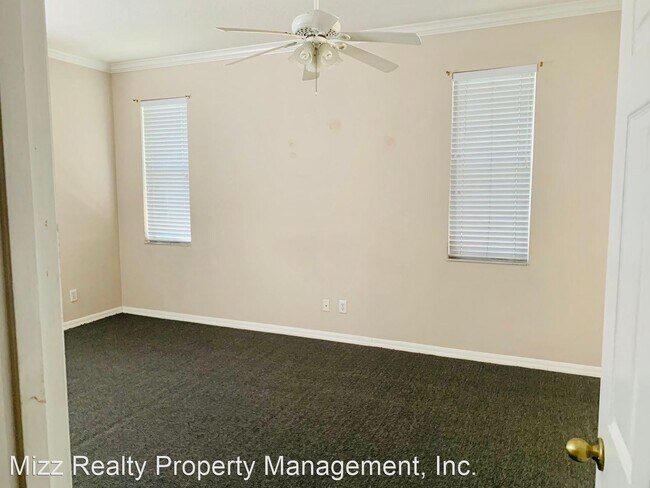 Building Photo - 4 br, 3 bath House - 433 Heather Hills Drive